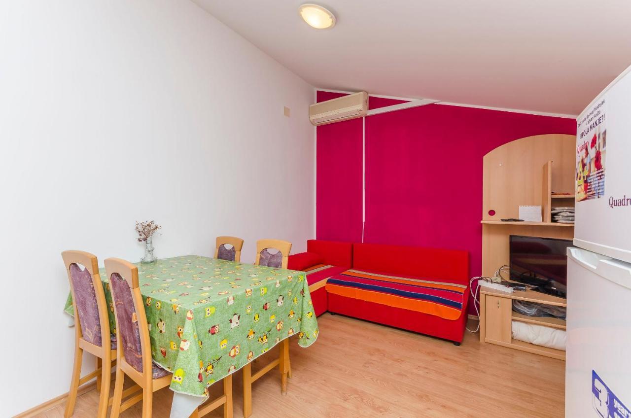 Apartments Mira I 沃迪切 外观 照片