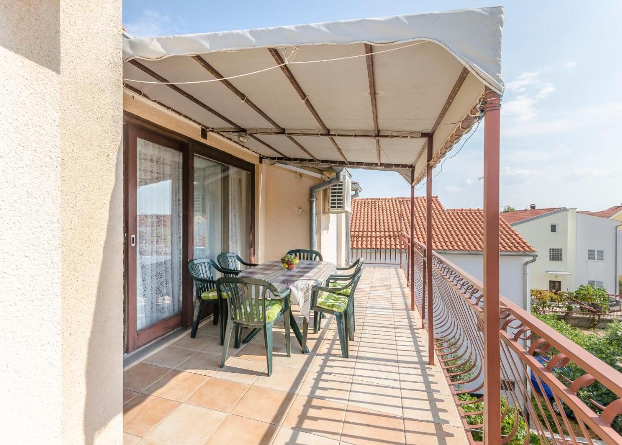 Apartments Mira I 沃迪切 外观 照片