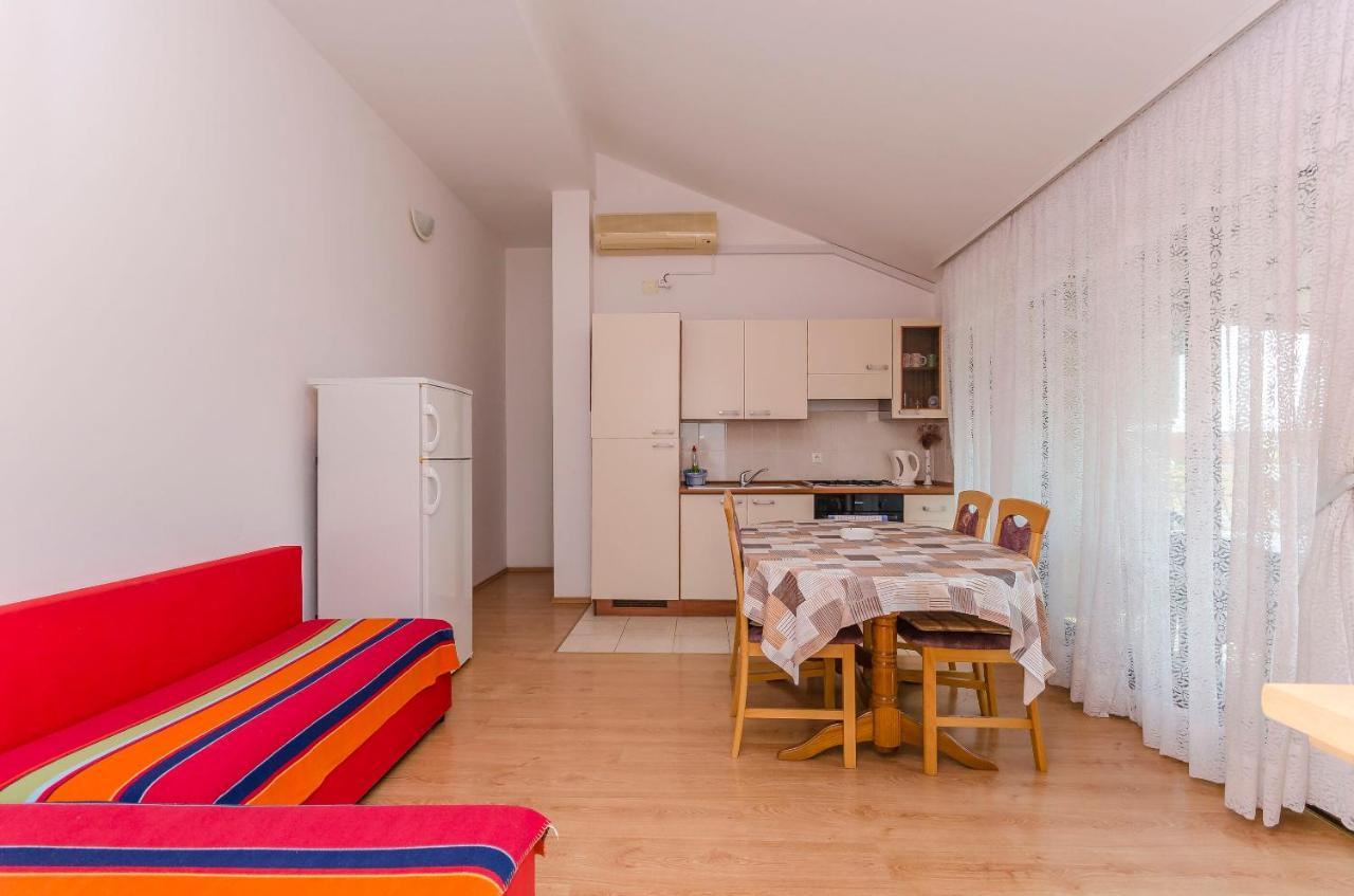 Apartments Mira I 沃迪切 外观 照片